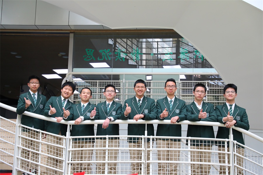 图片2 合影1.JPG